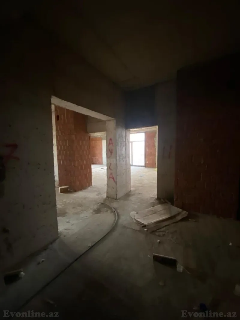 Satılır 3 otaqlı Mənzil Yeni tikili 121.3 m² 28 May m. - şəkil 4