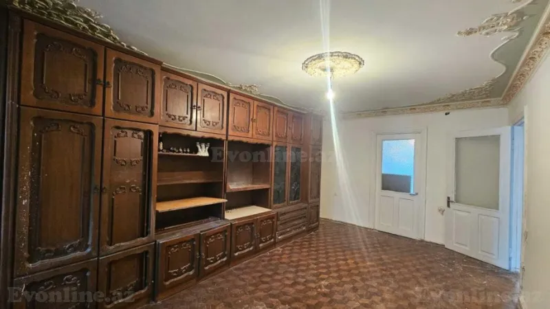 Satılır 3 otaqlı Mənzil Köhnə tikili 80 m² Nəsimi r. - şəkil 2