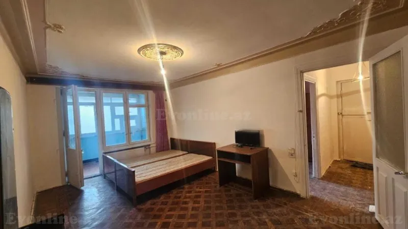 Satılır 3 otaqlı Mənzil Köhnə tikili 80 m² Nəsimi r. - şəkil 3