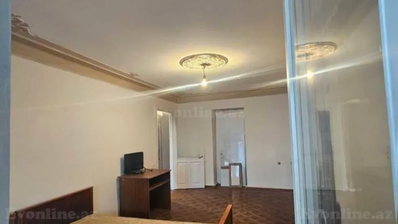 Satılır 3 otaqlı Mənzil Köhnə tikili 80 m² Nəsimi r. - şəkil 6