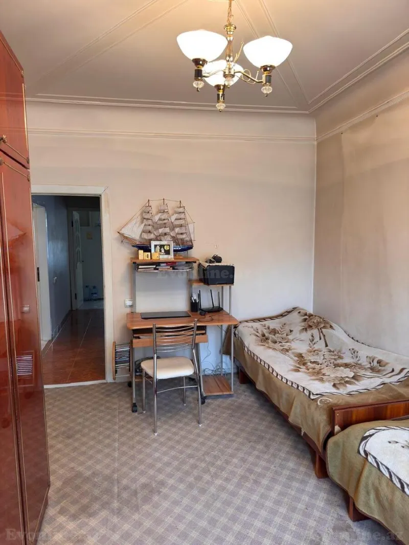 Kirayə verilir 4 otaqlı Mənzil Köhnə tikili 80 m² Yeni Yasamal - şəkil 10