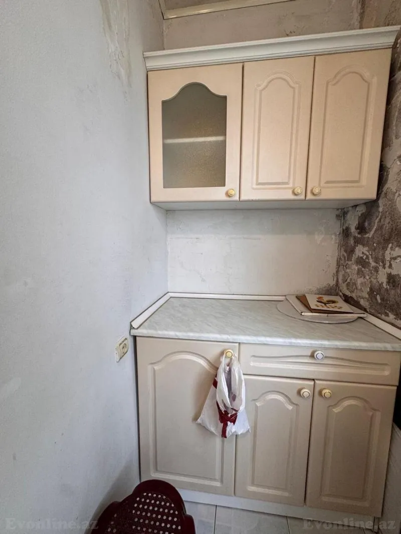 Kirayə verilir 4 otaqlı Mənzil Köhnə tikili 80 m² Yeni Yasamal - şəkil 15