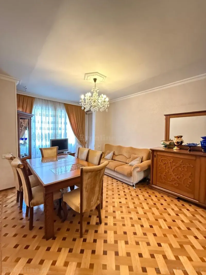 3 otaqlı Mənzil 75 m² Xətai r. Satılır