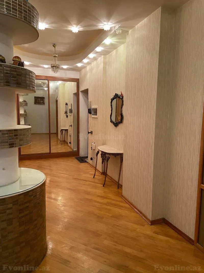 Satılır 4 otaqlı Mənzil Yeni tikili 220 m² Yasamal - şəkil 2