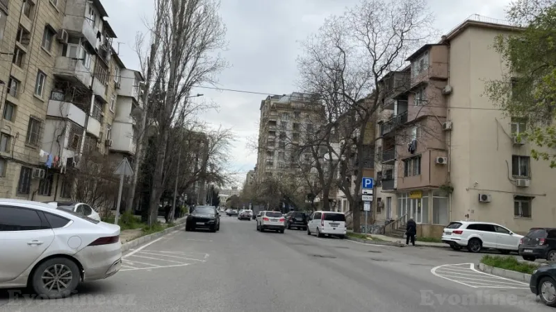 Satılır 1 otaqlı Mənzil Köhnə tikili 35 m² Elmlər Akademiyası m. - şəkil 2