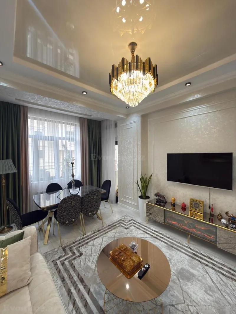 Satılır 3 otaqlı Mənzil Yeni tikili 75 m² 28 May m.