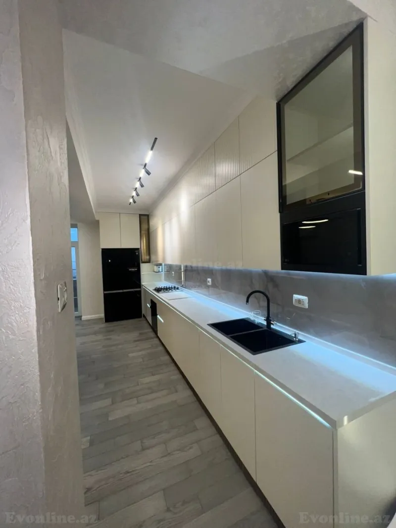 Kirayə verilir 3 otaqlı Mənzil Yeni tikili 130 m² Xətai m. - şəkil 11