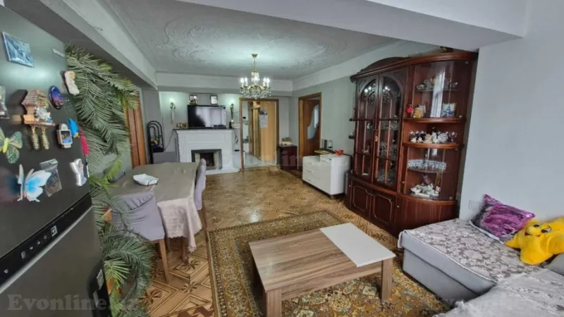 Satılır 3 otaqlı Mənzil Köhnə tikili 66 m² 28 May m. - şəkil 2