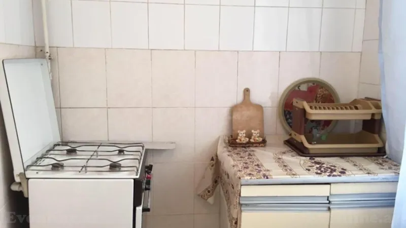 Kirayə verilir 1 otaqlı Mənzil Köhnə tikili 40 m² Elmlər Akademiyası m. - şəkil 9