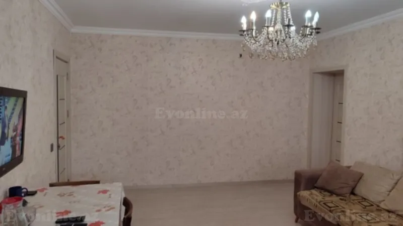 Satılır 4 otaqlı Mənzil Köhnə tikili 110 m² Neftçilər m. - şəkil 2