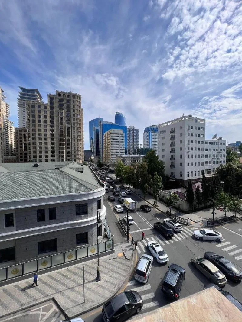 Satılır 4 otaqlı Mənzil Yeni tikili 192 m² 28 May m. - şəkil 4