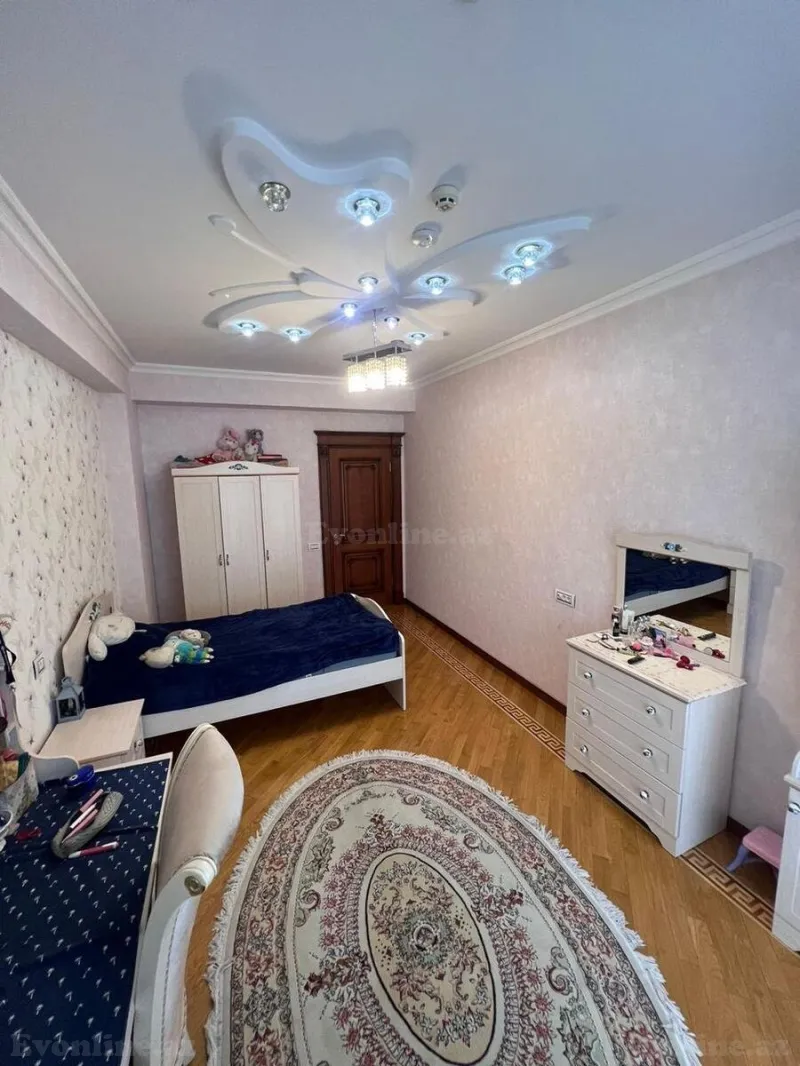 Satılır 4 otaqlı Mənzil Yeni tikili 192 m² 28 May m. - şəkil 10