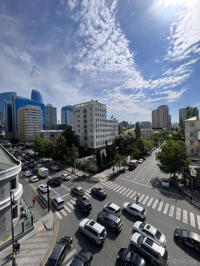 Satılır 4 otaqlı Mənzil Yeni tikili 192 m² 28 May m. - şəkil 17