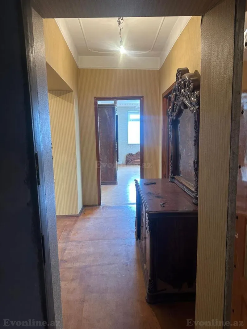 Satılır 4 otaqlı Mənzil Köhnə tikili 130 m² Sabunçu r. - şəkil 19