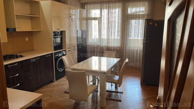 Kirayə verilir 4 otaqlı Mənzil Yeni tikili 165 m² Xətai m. - şəkil 3