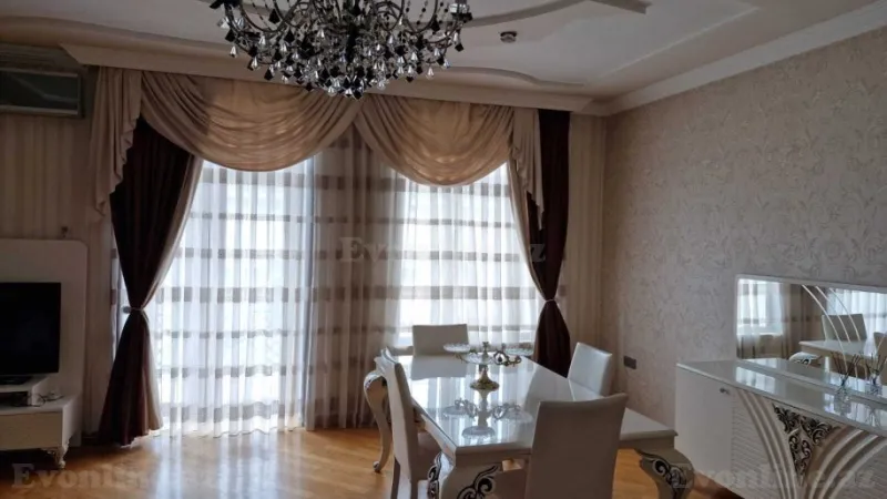 Kirayə verilir 3 otaqlı Mənzil Köhnə tikili 150 m² Sahil m. - şəkil 4