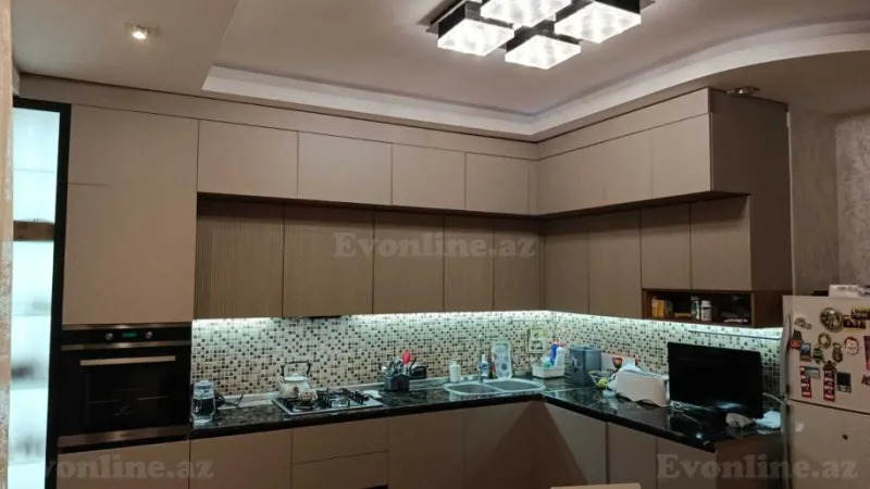 Satılır 3 otaqlı Mənzil Yeni tikili 145 m² İnşaatçılar m. - şəkil 3