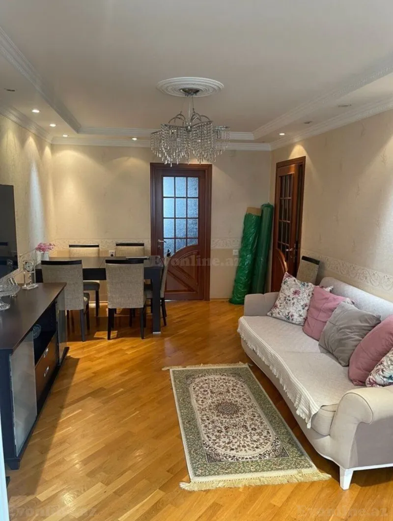 Satılır 3 otaqlı Mənzil Köhnə tikili 76 m² Yasamal - şəkil 2