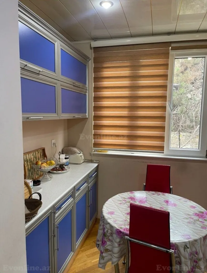 Satılır 3 otaqlı Mənzil Köhnə tikili 76 m² Yasamal - şəkil 3