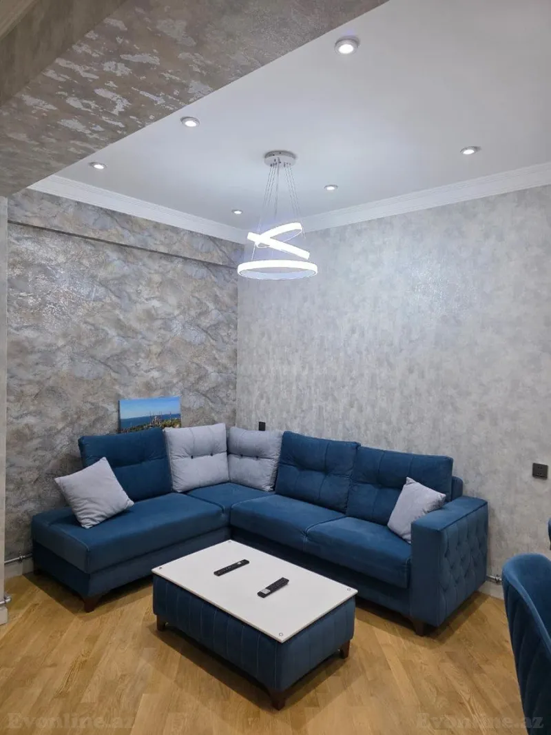 2 otaqlı Mənzil 58 m² 28 May m. Kirayə verilir
