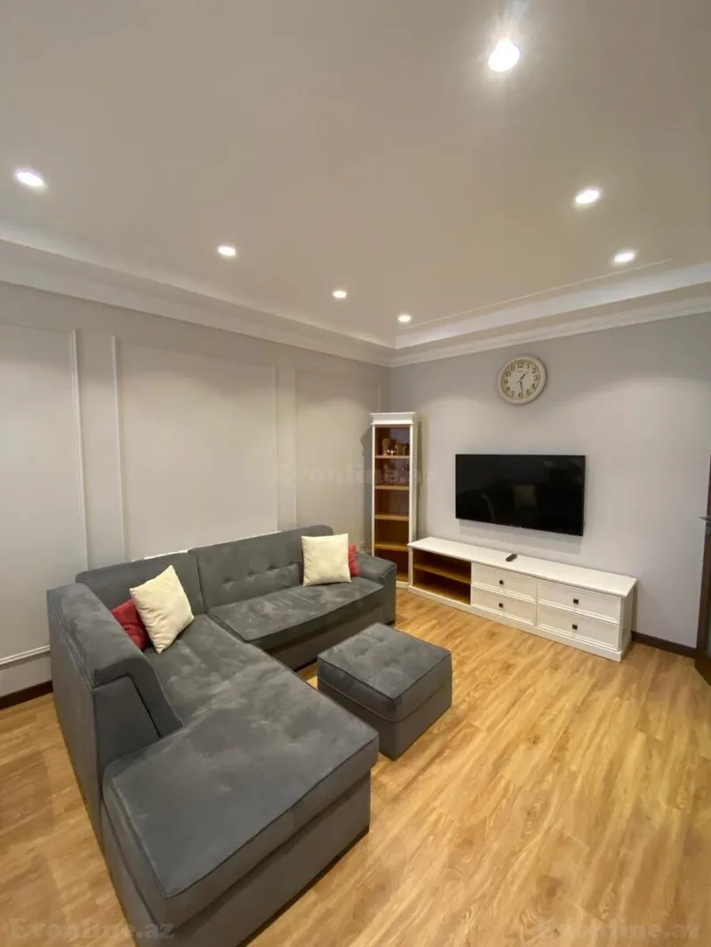 2 otaqlı Mənzil 70 m² Səbail r. Kirayə verilir