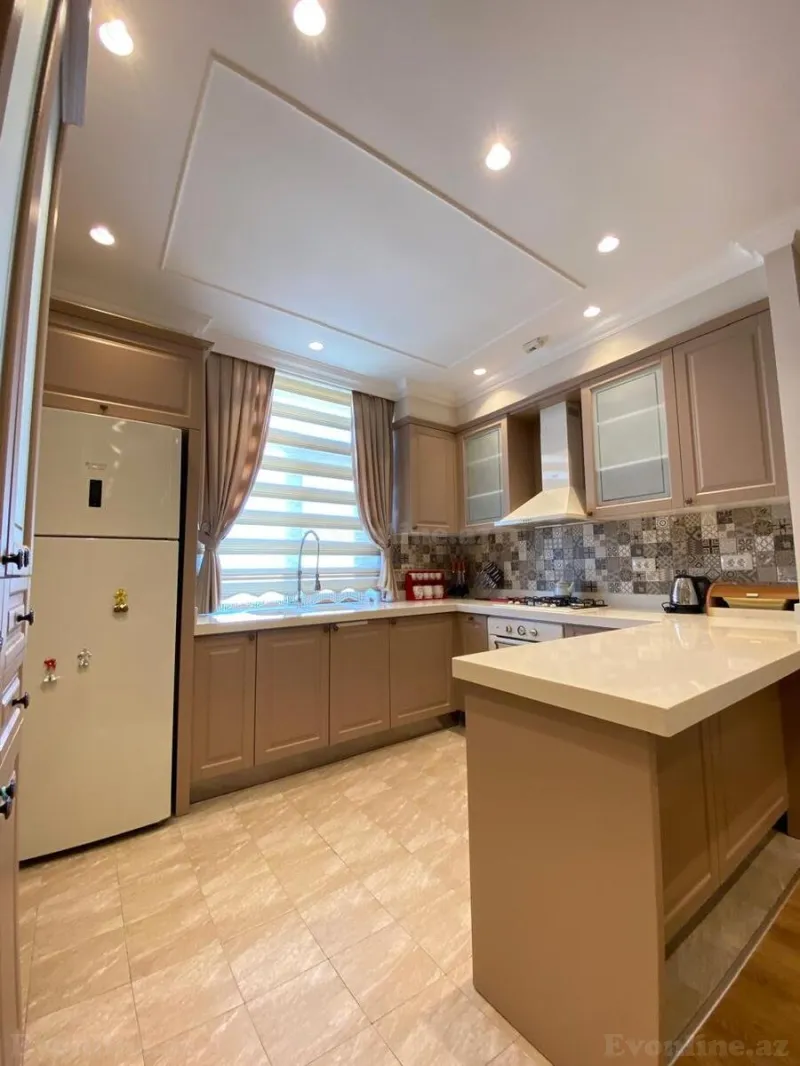 Kirayə verilir 2 otaqlı Mənzil Yeni tikili 70 m² Səbail r. - şəkil 7