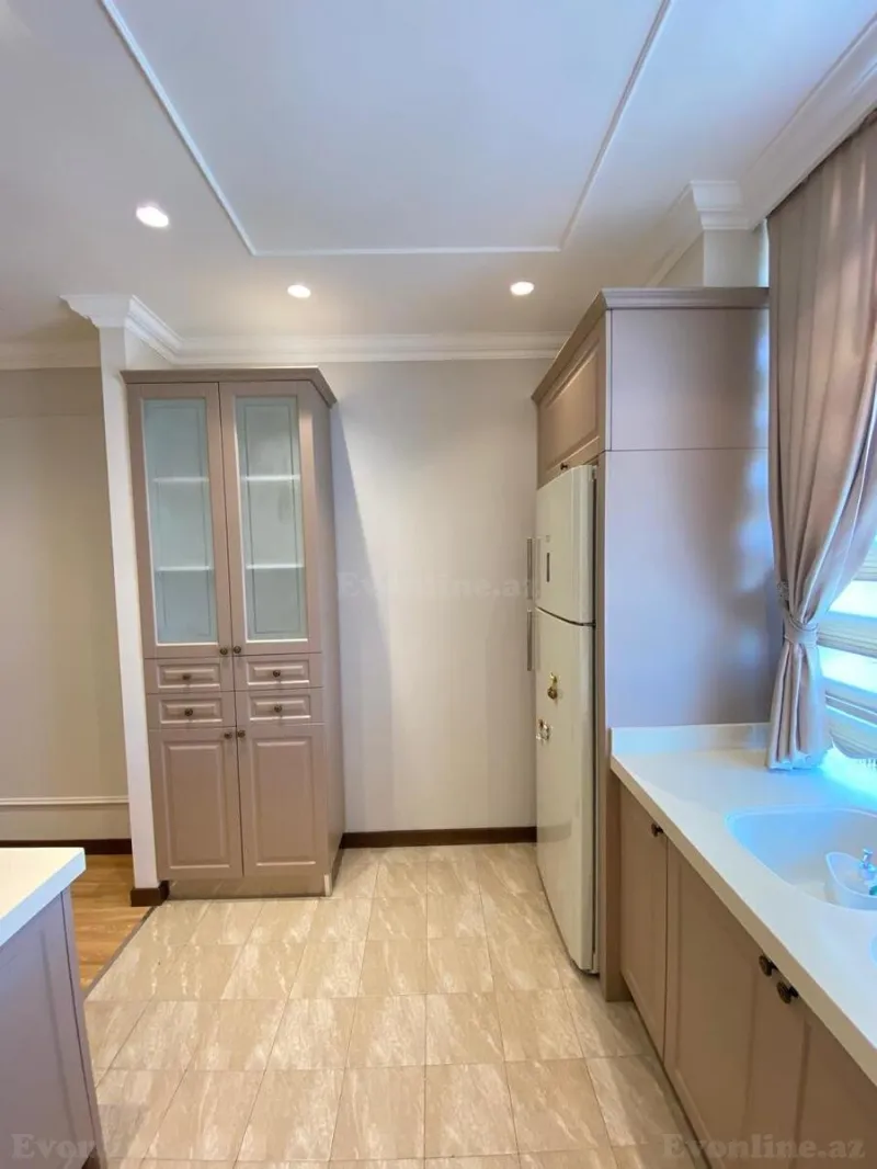 Kirayə verilir 2 otaqlı Mənzil Yeni tikili 70 m² Səbail r. - şəkil 21