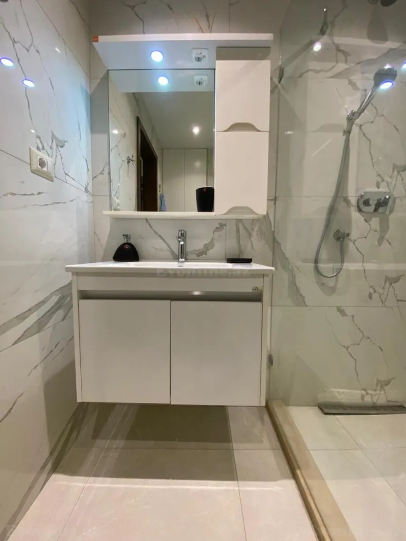 Kirayə verilir 2 otaqlı Mənzil Yeni tikili 70 m² Səbail r. - şəkil 26