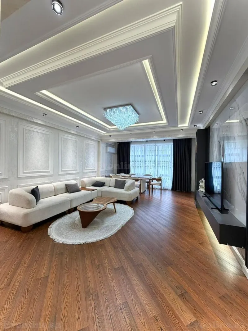 Satılır 4 otaqlı Mənzil Yeni tikili 153 m² İnşaatçılar m. - şəkil 2