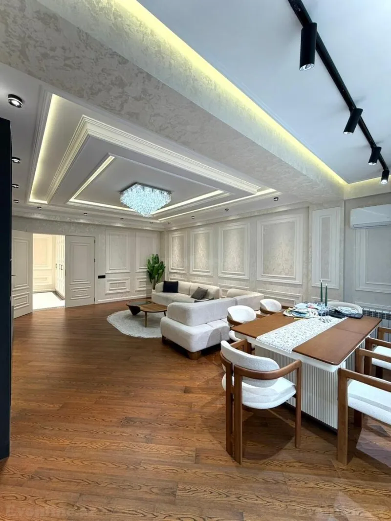 Satılır 4 otaqlı Mənzil Yeni tikili 153 m² İnşaatçılar m. - şəkil 3