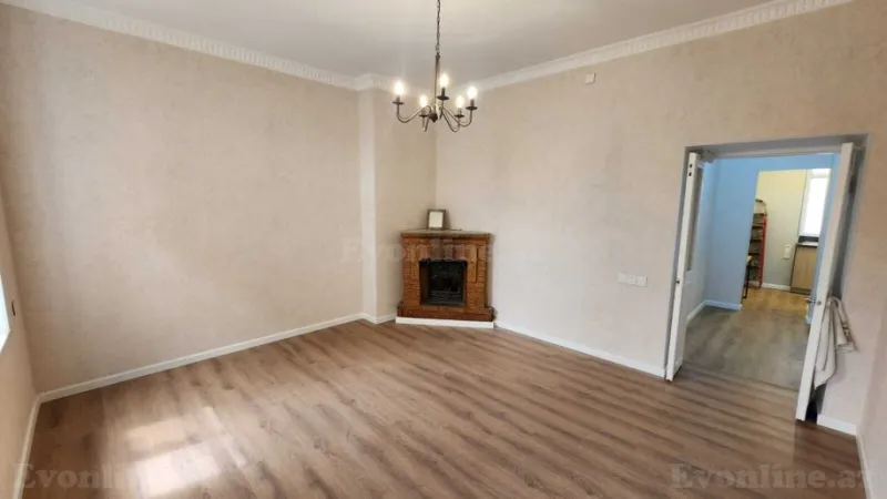 Satılır 2 otaqlı Mənzil Köhnə tikili 55 m² İçərişəhər m. - şəkil 3