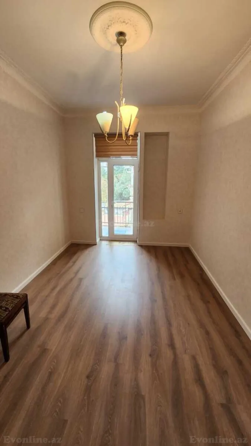 Satılır 2 otaqlı Mənzil Köhnə tikili 55 m² İçərişəhər m. - şəkil 6