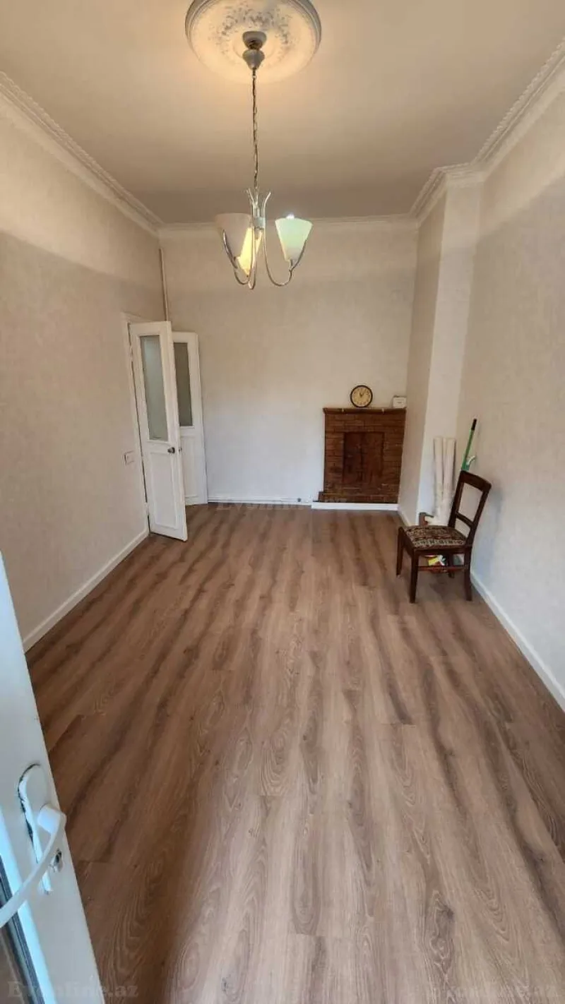 Satılır 2 otaqlı Mənzil Köhnə tikili 55 m² İçərişəhər m. - şəkil 7