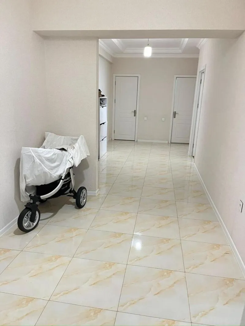 Kirayə verilir 3 otaqlı Mənzil Yeni tikili 130 m² Həzi Aslanov m. - şəkil 16