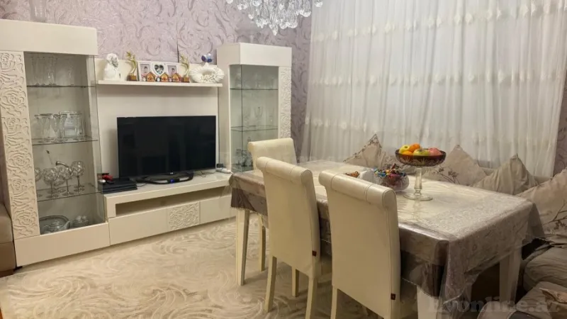 Satılır 4 otaqlı Mənzil Köhnə tikili 100 m² Sabunçu r. - şəkil 2