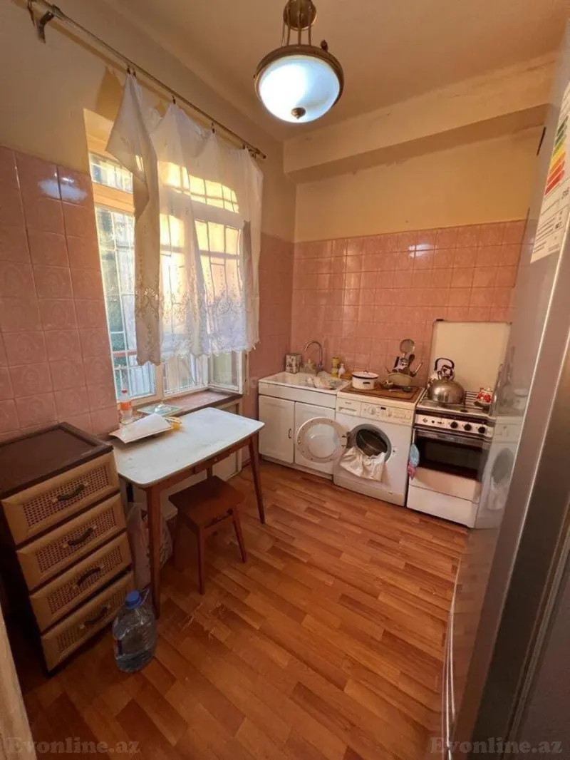 Kirayə verilir 3 otaqlı Mənzil Köhnə tikili 55 m² Nərimanov r. - şəkil 7
