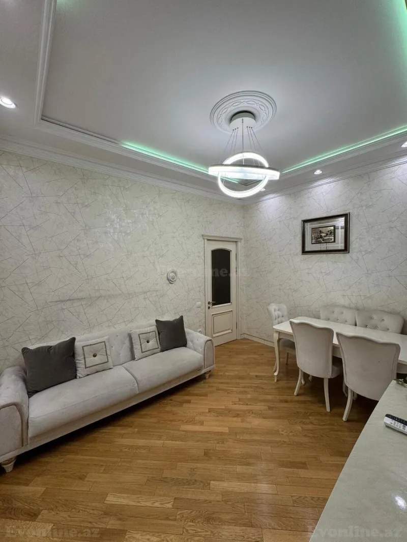 3 otaqlı Mənzil 60 m² Elmlər Akademiyası m. Kirayə verilir