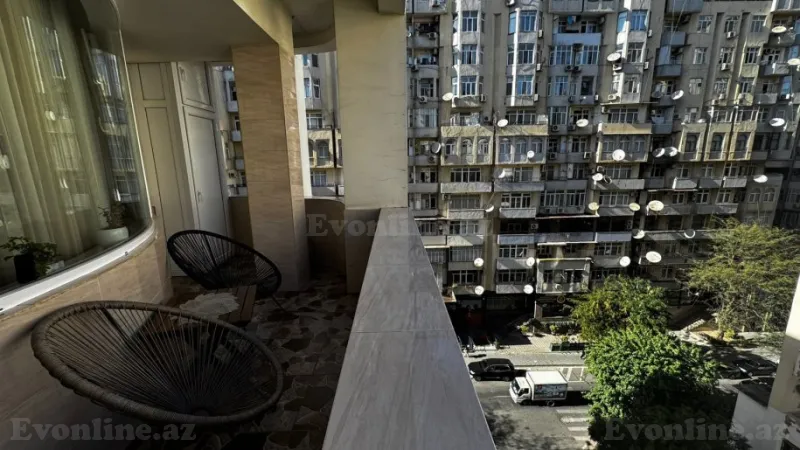 5 otaqlı Mənzil 220 m² Yasamal Satılır