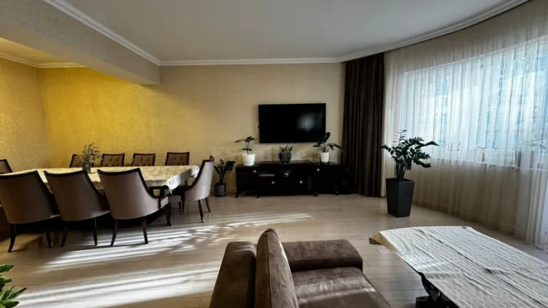 Satılır 5 otaqlı Mənzil Yeni tikili 220 m² Yasamal - şəkil 13