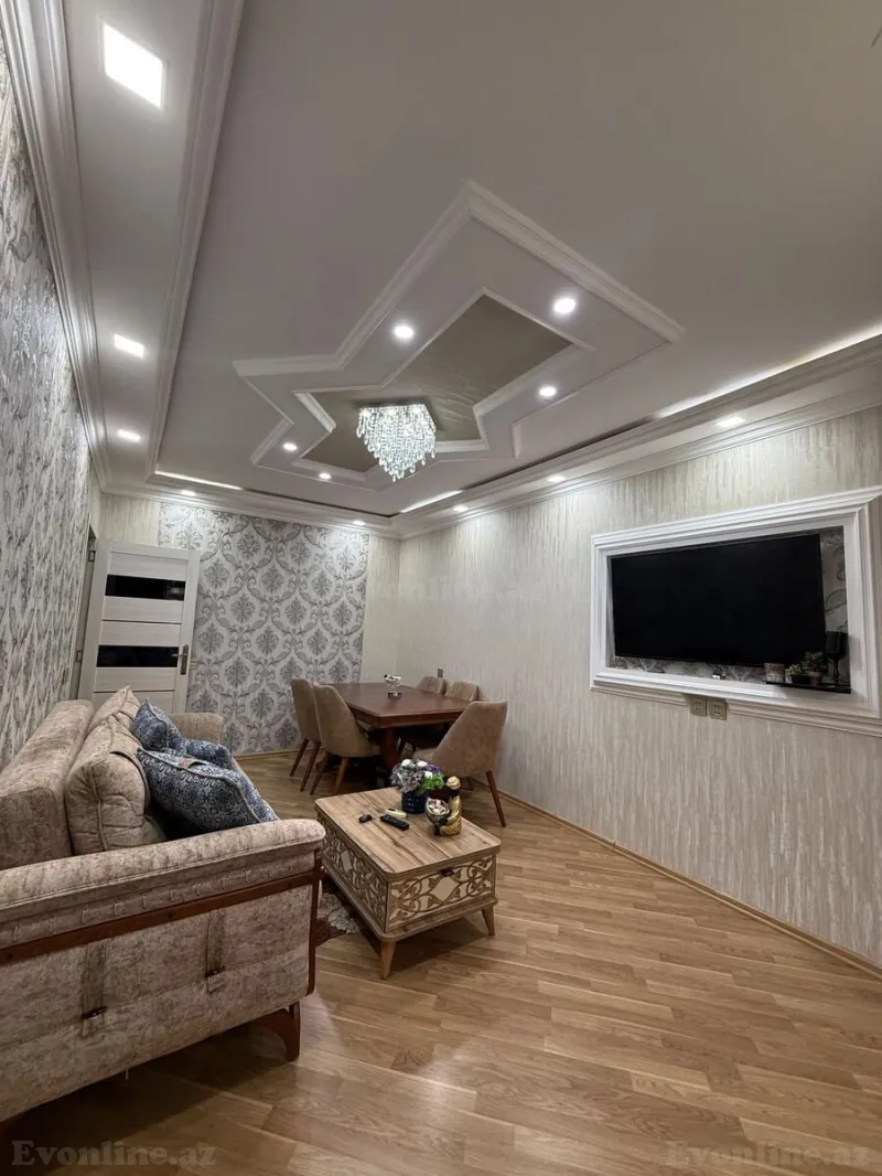 Satılır 3 otaqlı Mənzil Köhnə tikili 80 m² 7-ci mikrorayon