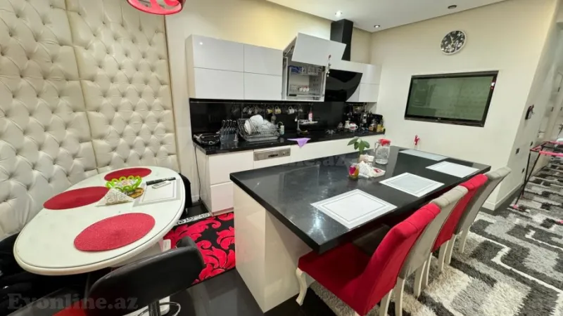 Kirayə verilir 4 otaqlı Mənzil Yeni tikili 200 m² Nərimanov r. - şəkil 8