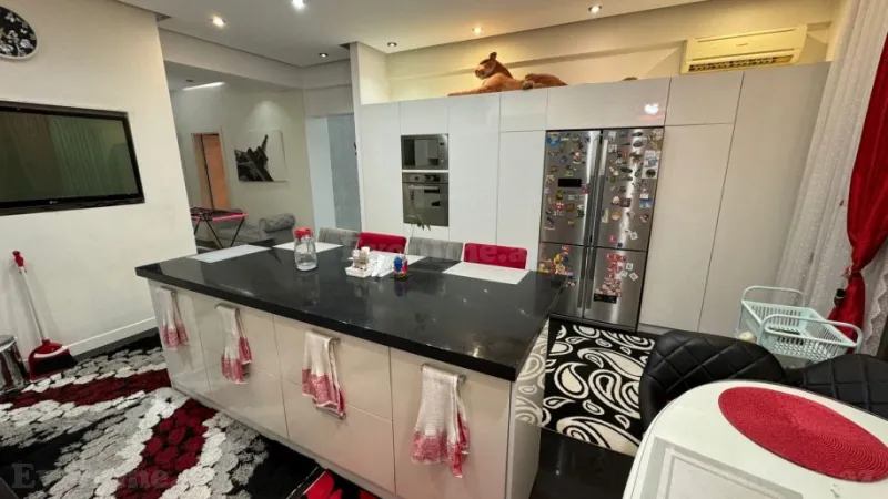 Kirayə verilir 4 otaqlı Mənzil Yeni tikili 200 m² Nərimanov r. - şəkil 12