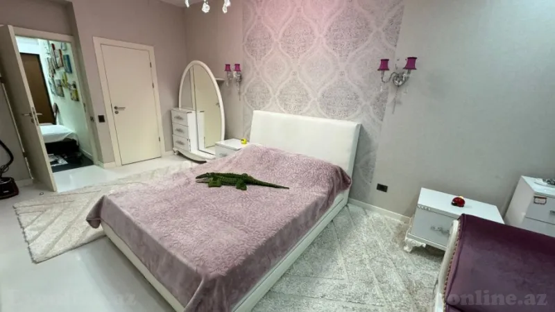 Kirayə verilir 4 otaqlı Mənzil Yeni tikili 200 m² Nərimanov r. - şəkil 16