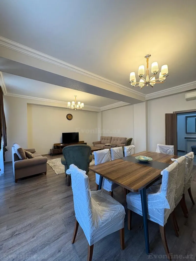 4 otaqlı Mənzil 165 m² Xətai r. Kirayə verilir