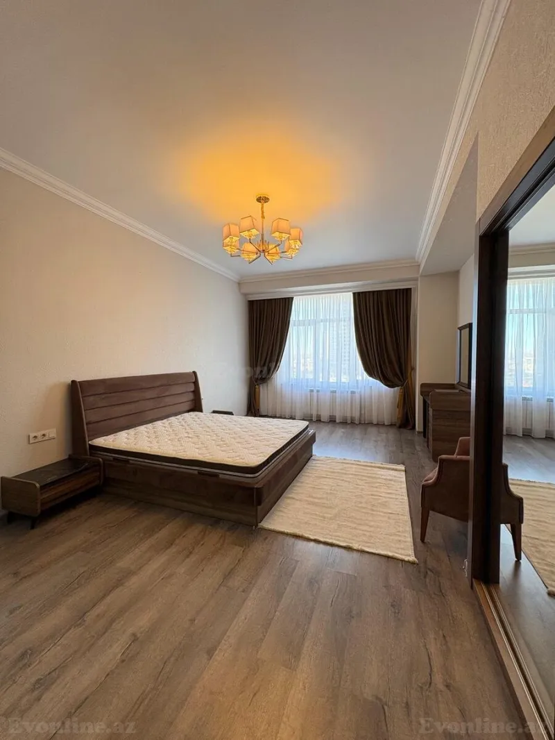 Kirayə verilir 4 otaqlı Mənzil Yeni tikili 165 m² Xətai r. - şəkil 4