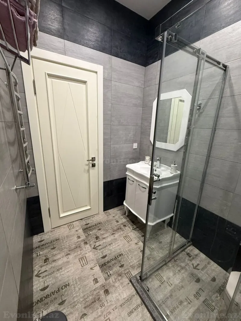 Kirayə verilir 2 otaqlı Mənzil Yeni tikili 78 m² İçərişəhər m. - şəkil 12