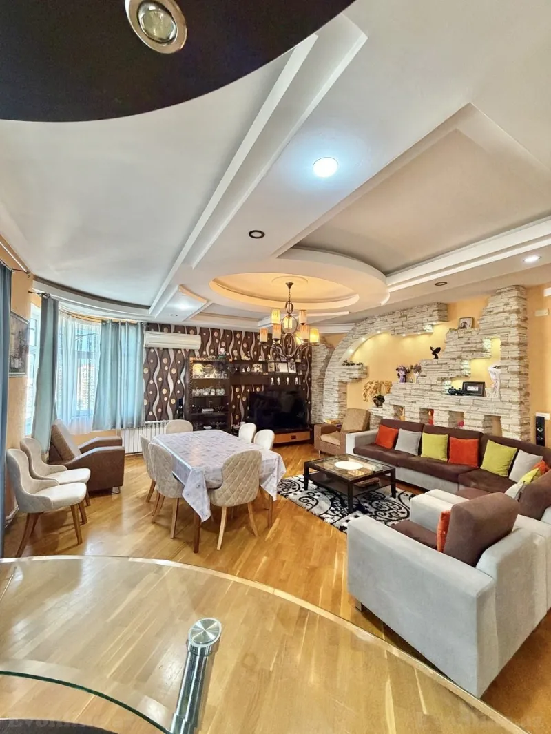 Satılır 4 otaqlı Mənzil Yeni tikili 191 m² Nizami m. - şəkil 5