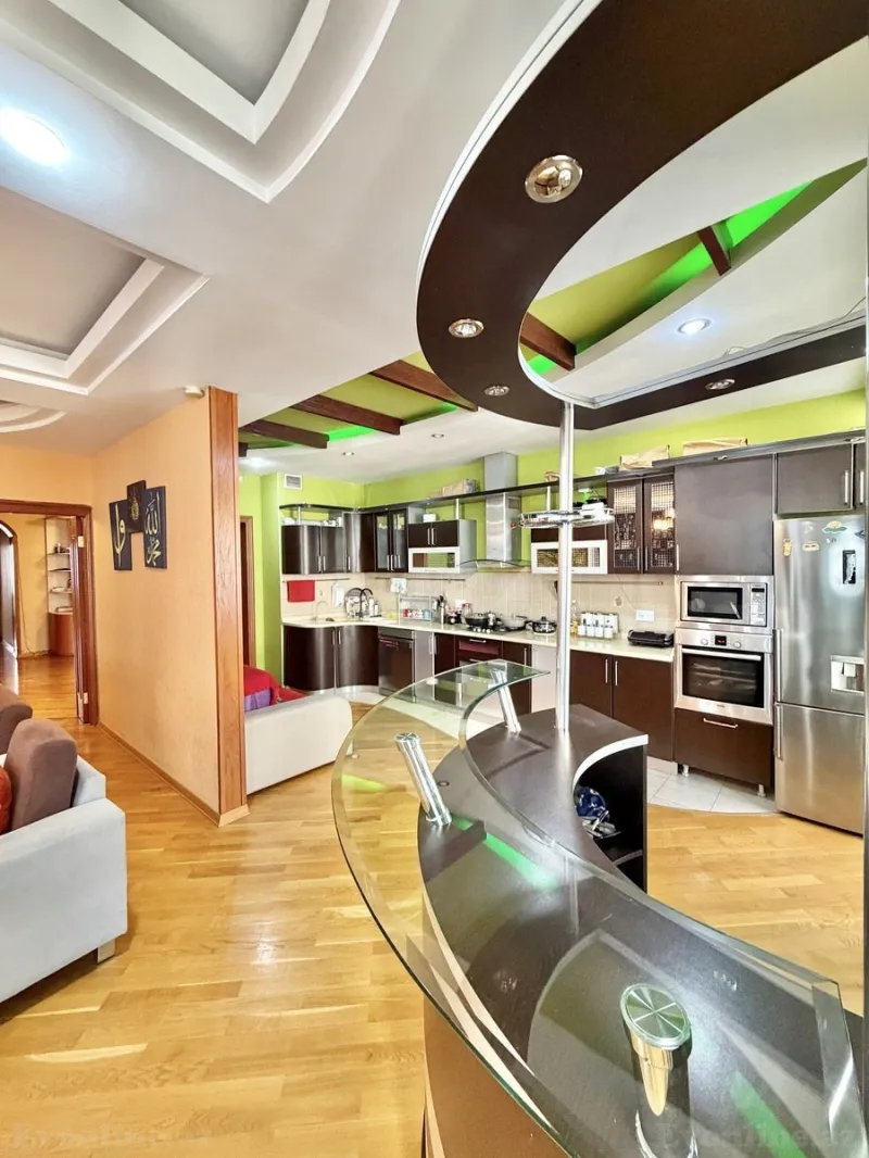 Satılır 4 otaqlı Mənzil Yeni tikili 191 m² Nizami m. - şəkil 8