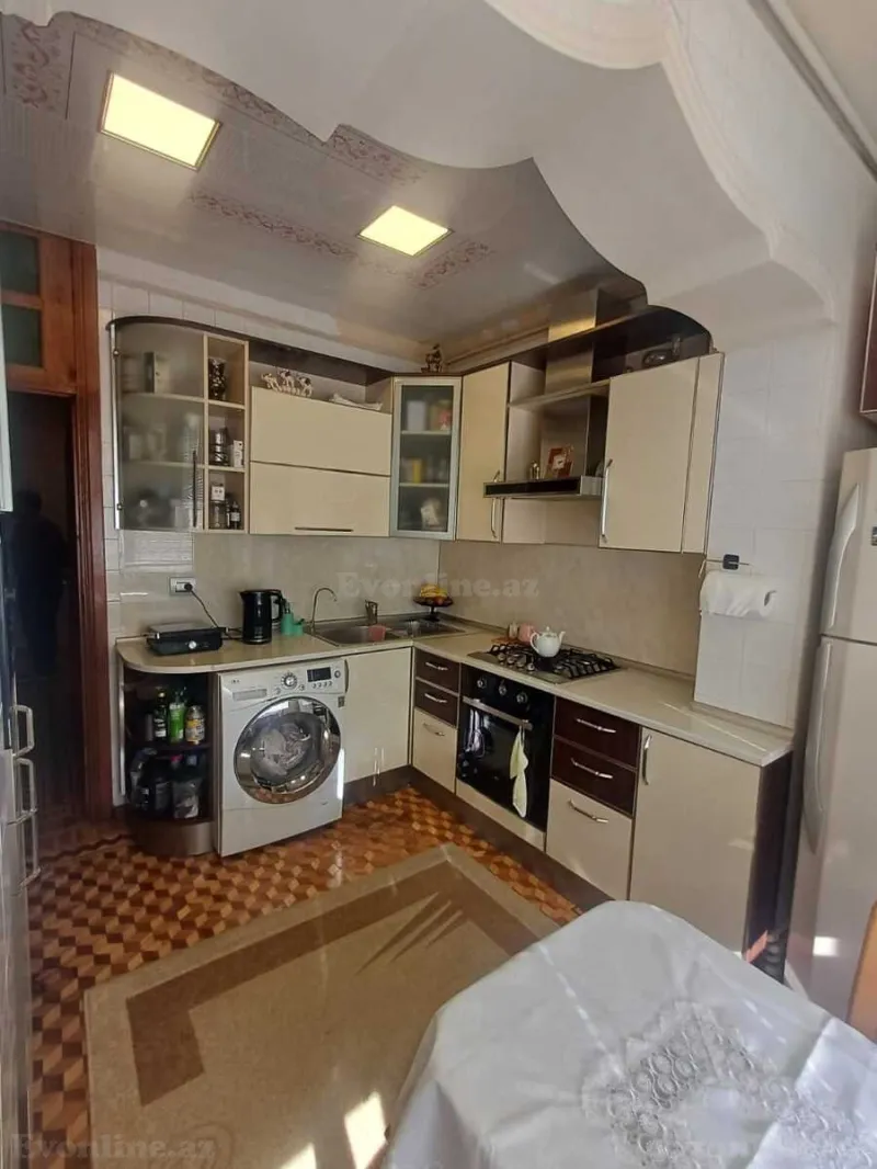 Satılır 5 otaqlı Mənzil Köhnə tikili 120 m² 8-ci mikrorayon - şəkil 17