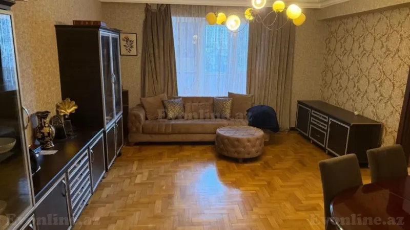 5 otaqlı Mənzil 140 m² Nizami m. Satılır